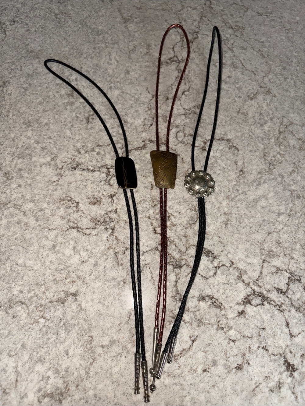 Set of three vintage bolo tie lot western cowboy brass silver metal read